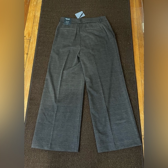 Simply Vera Wang The Tailored Wide Leg Short Twill Pants Size 10 NWT - Picture 15 of 16